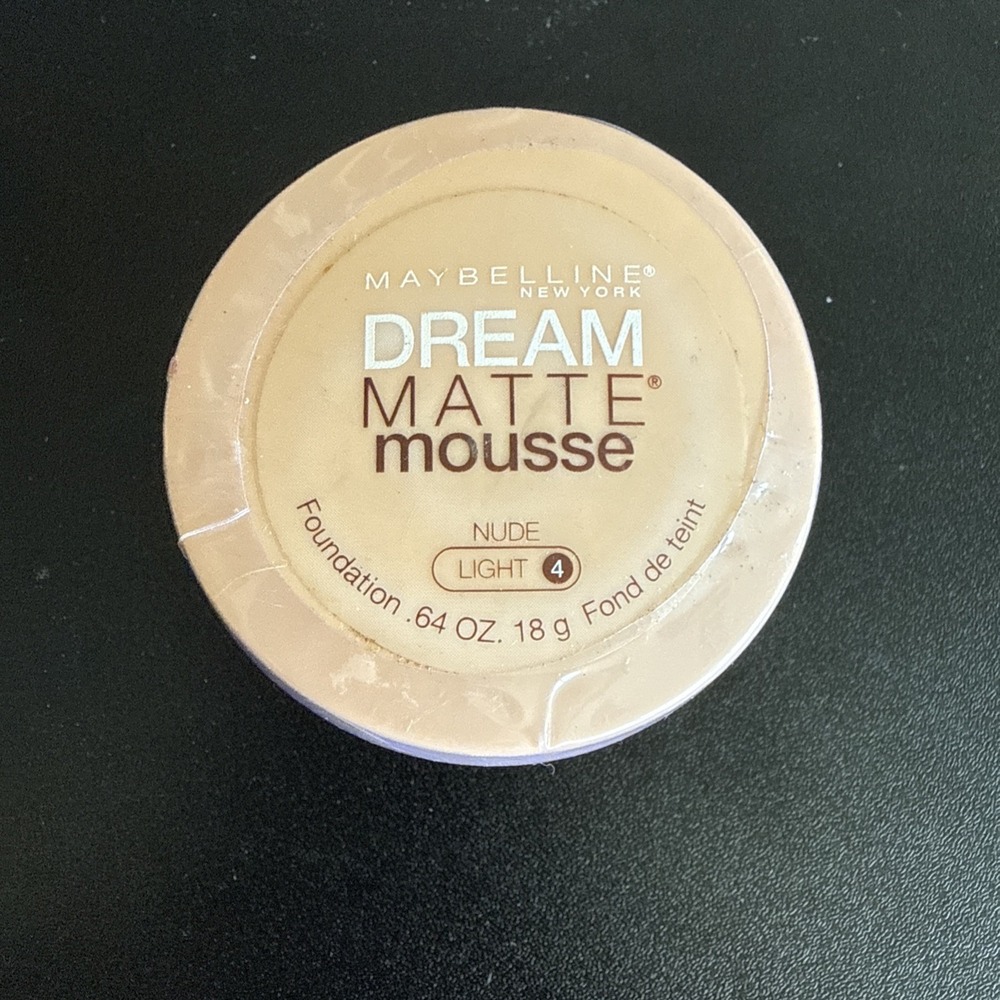 Maybelline Dream Matte Mousse Foundation Women 0.64oz Nude Light 4 Matte Finish
